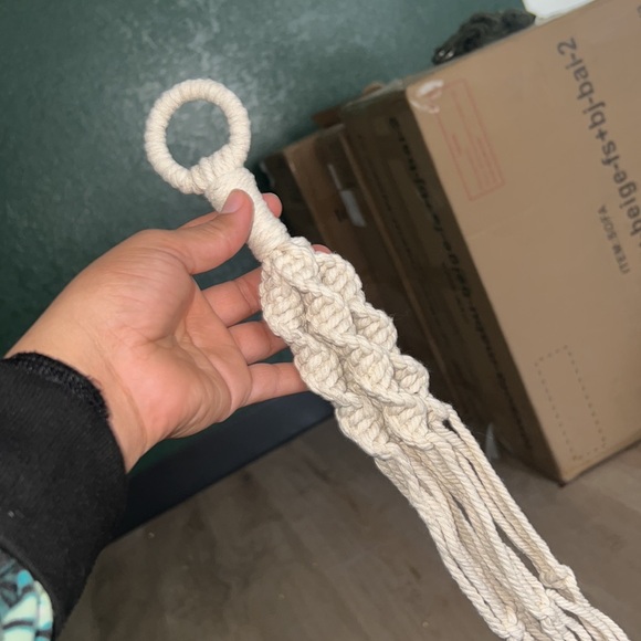 Macrame Plant Hanger with tassel - Picture 3 of 8